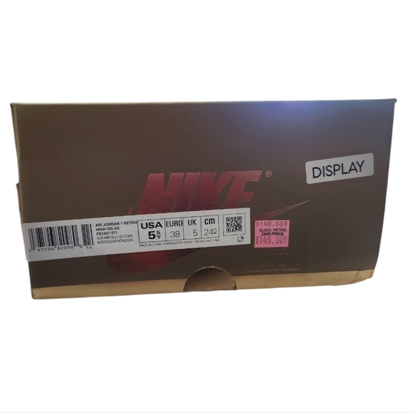 Big Kids' Air Jordan Retro 1 High - Kid's Size 5.5 / Women's Size 7 - Picture 7 of 7